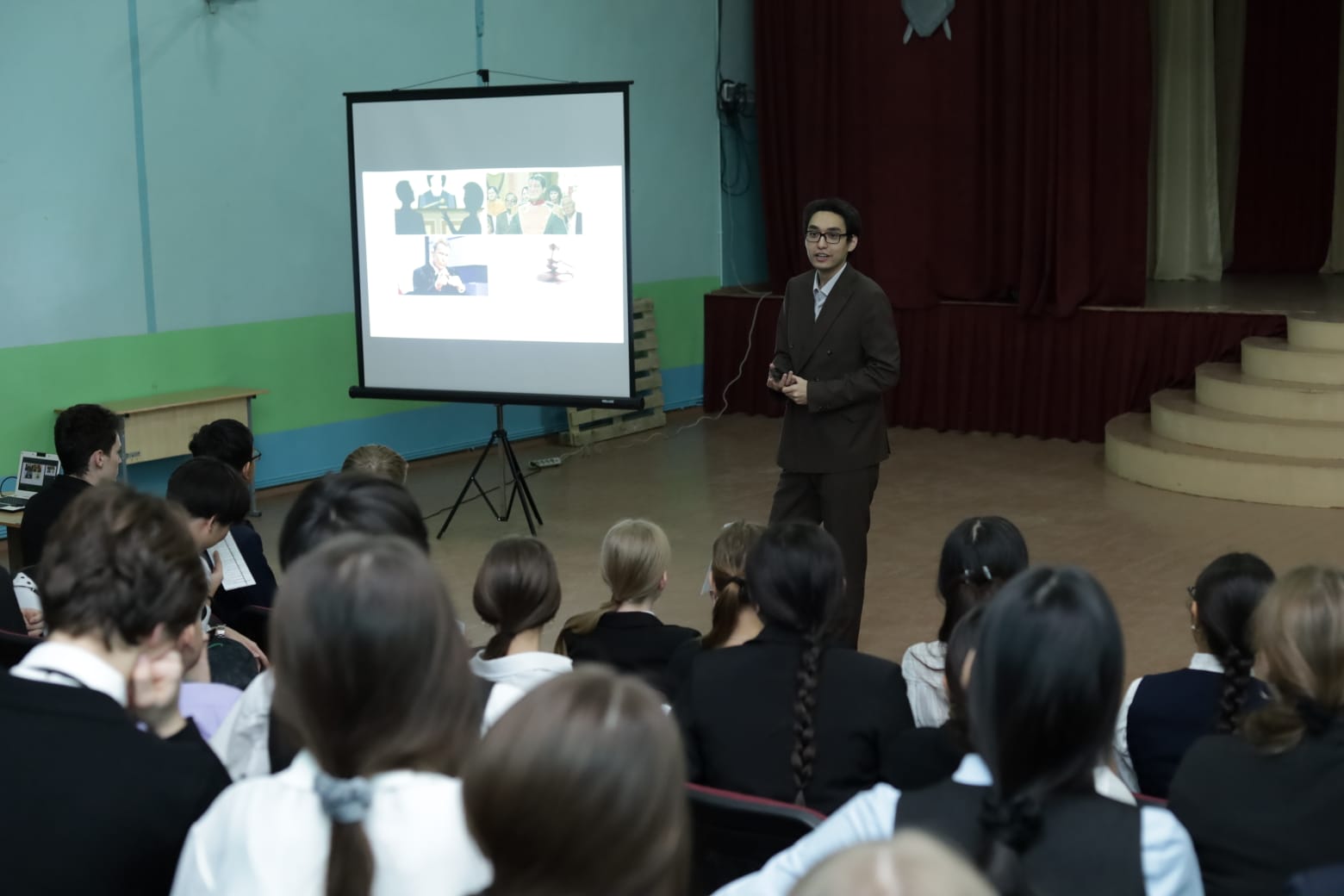 Интеллектуалдық ойын: «Логика қайда?» мектеп оқушыларына арналған